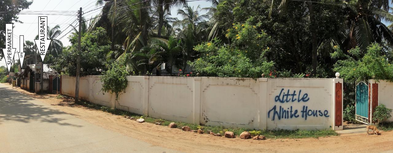 Little White House Hotel Trincomalee Exterior foto